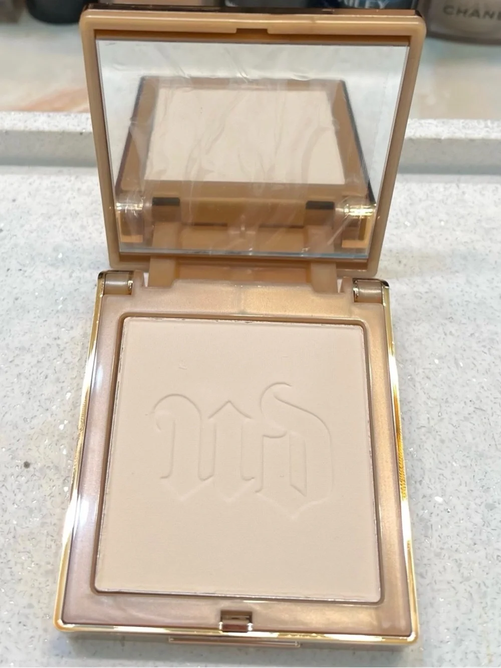 Urban Decay ~ ‘10NN ULTRA FAIR NEUTRAL, NEUTRAL’ The Fix Powder Foundation ~ NIB